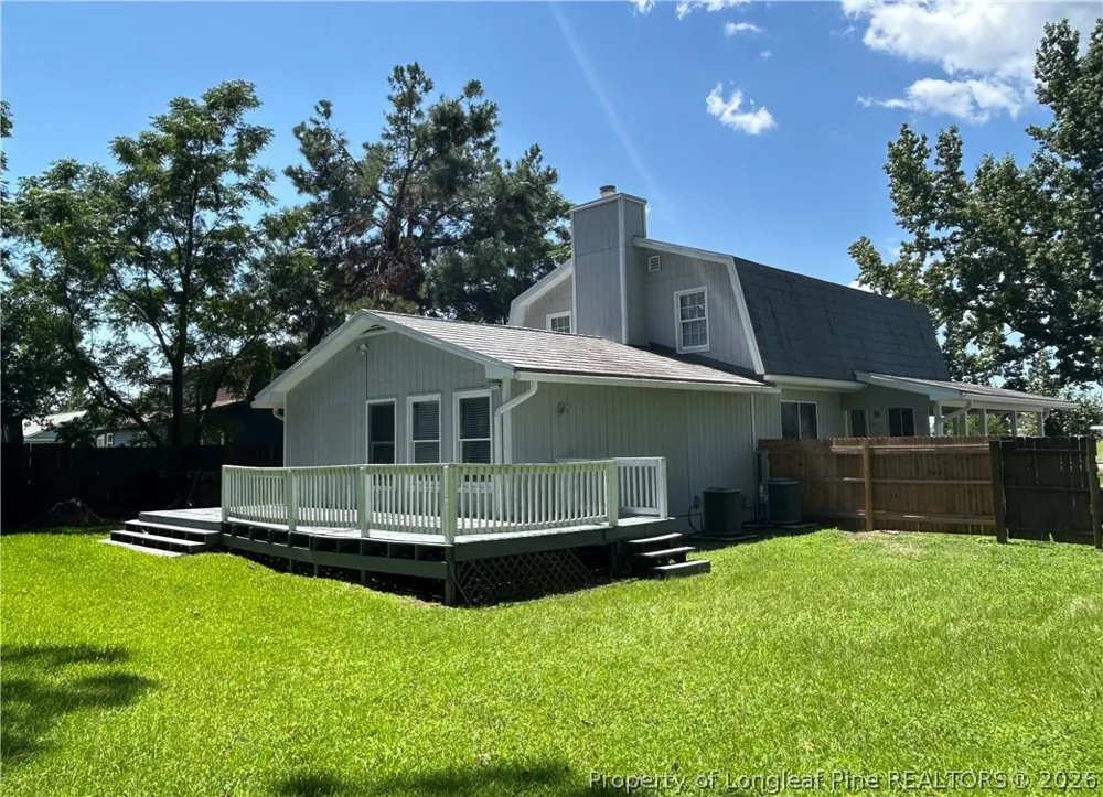 438 W Palmer Street Raeford, NC 28376