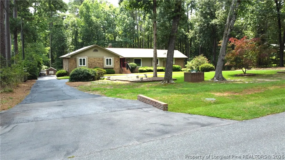 607 Pineknoll Drive Sanford, NC 27330