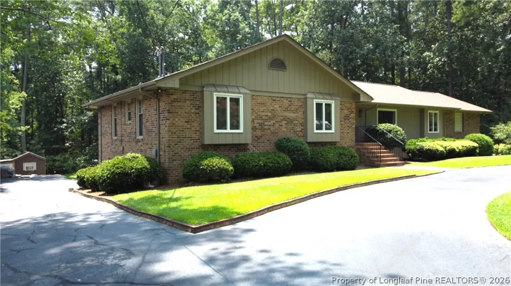 607 Pineknoll Drive Sanford, NC 27330