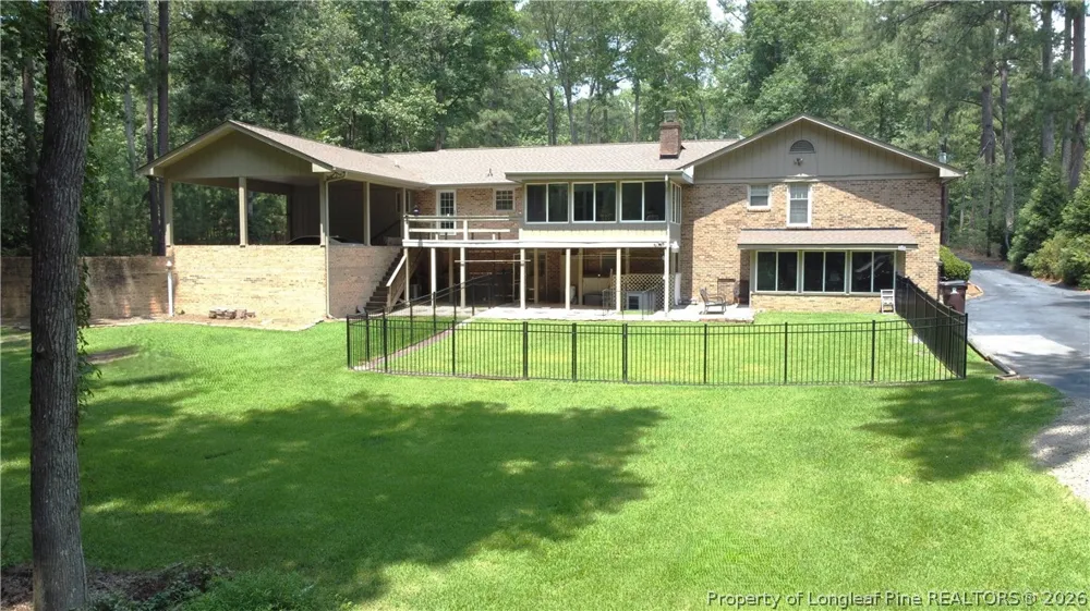 607 Pineknoll Drive Sanford, NC 27330