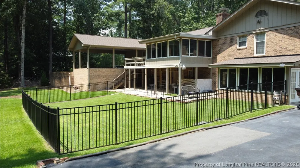 607 Pineknoll Drive Sanford, NC 27330