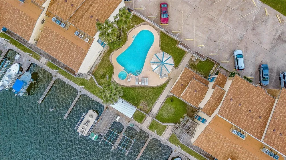 15425 Fortuna Bay Drive #304 Corpus Christi, TX 78418