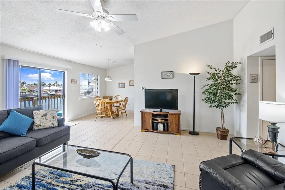 15425 Fortuna Bay Drive #304 Corpus Christi, TX 78418
