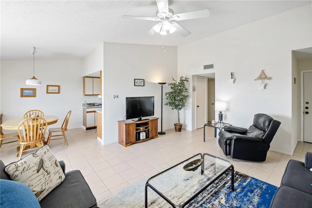 15425 Fortuna Bay Drive #304 Corpus Christi, TX 78418