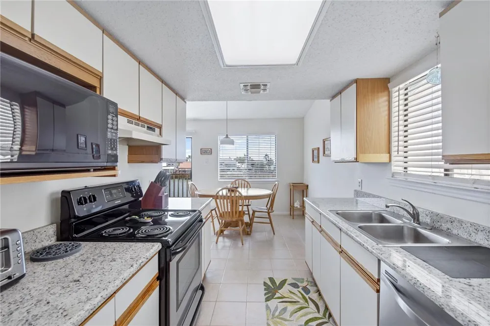 15425 Fortuna Bay Drive #304 Corpus Christi, TX 78418
