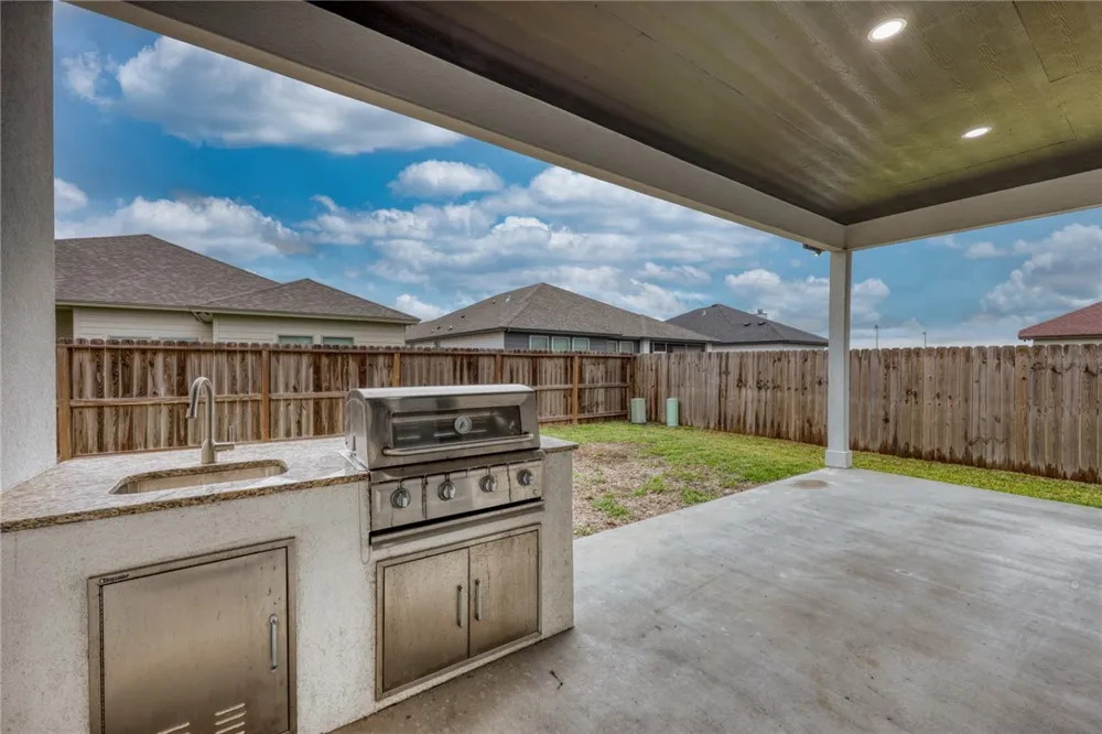 2610 Lady Andrea Drive Corpus Christi, TX 78415
