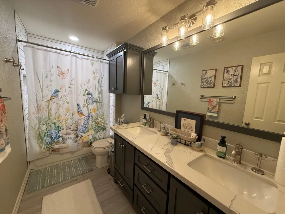 110 Portulaca Street Lake Jackson, TX 77566