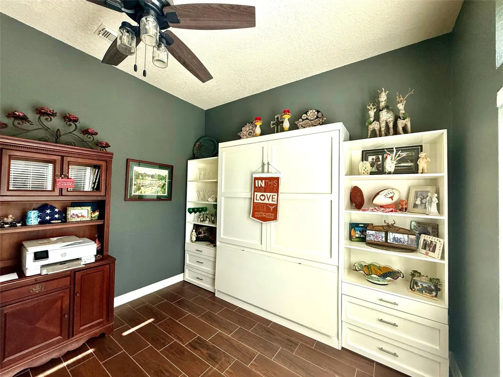 110 Portulaca Street Lake Jackson, TX 77566
