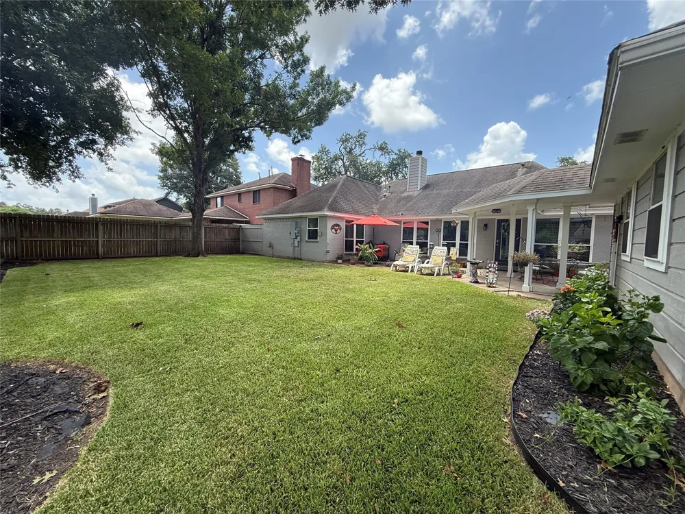 110 Portulaca Street Lake Jackson, TX 77566