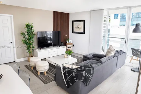 1155 Brickell Bay Dr #902