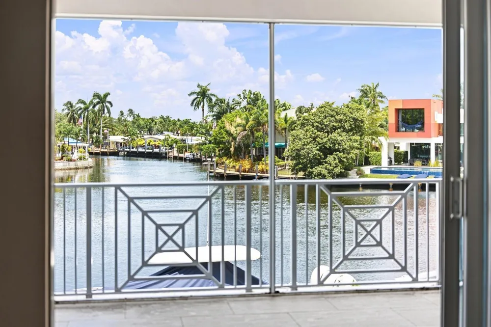 2009 NE 21ST STREET Fort Lauderdale, FL 33305