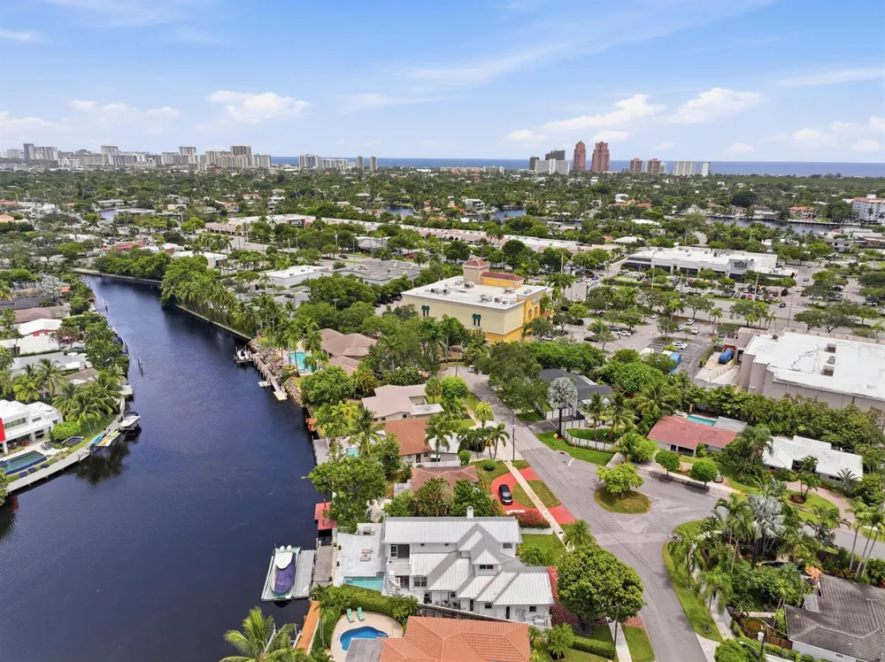 2009 NE 21ST STREET Fort Lauderdale, FL 33305