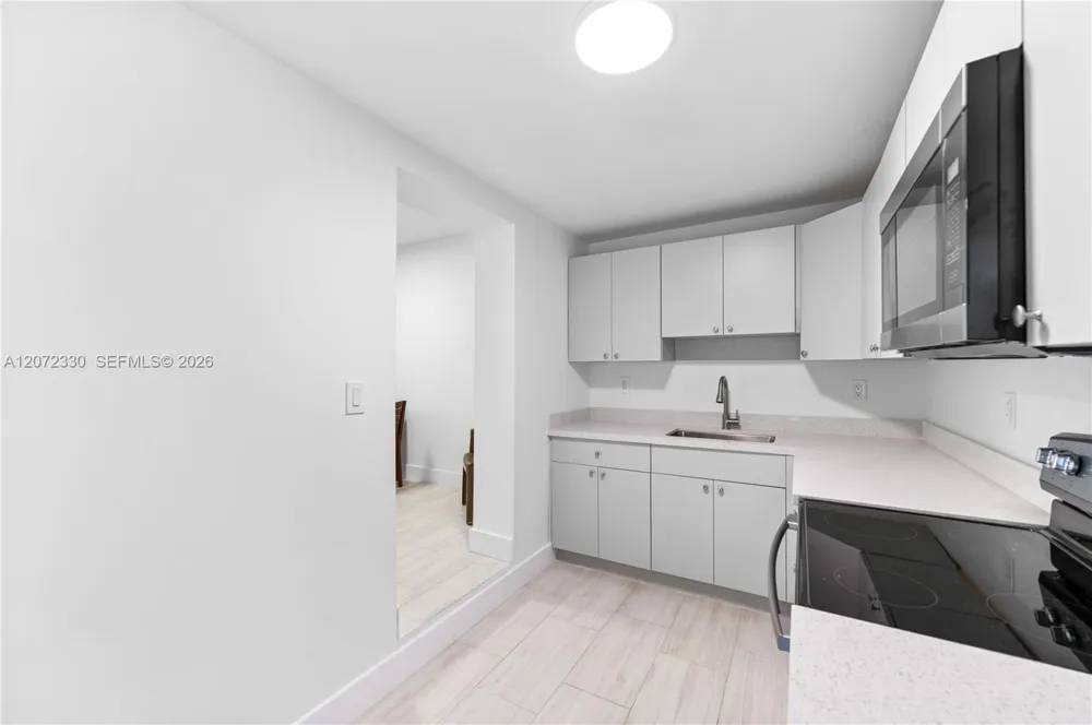 5731 SW 62nd Ter Miami, FL 33143
