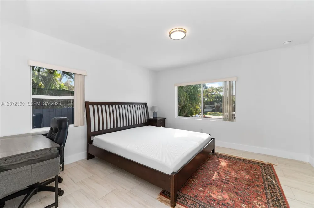 5731 SW 62nd Ter Miami, FL 33143