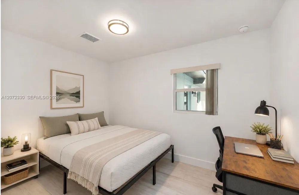5731 SW 62nd Ter Miami, FL 33143