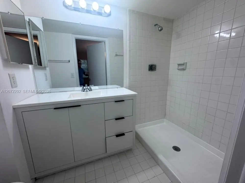 10381 NW 8th St #102 Pembroke Pines, FL 33026