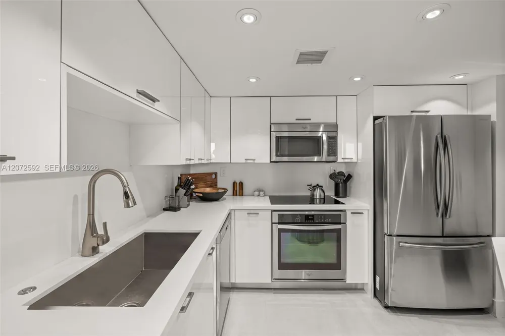 650 West Ave #709 Miami Beach, FL 33139