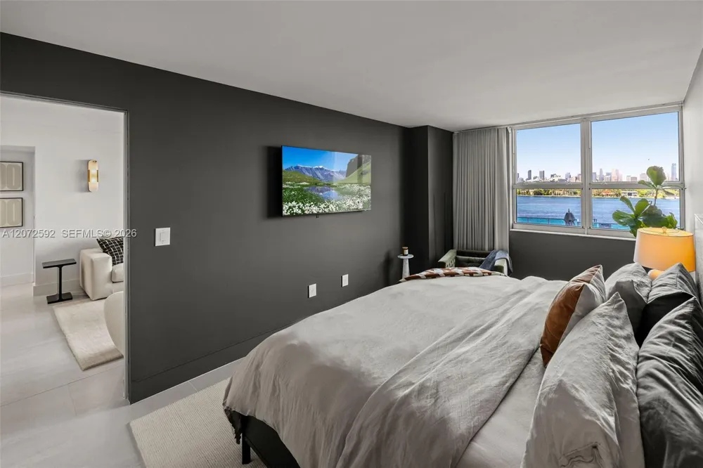 650 West Ave #709 Miami Beach, FL 33139