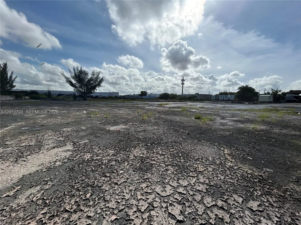7225 NW 84th Ave Medley, FL 33166