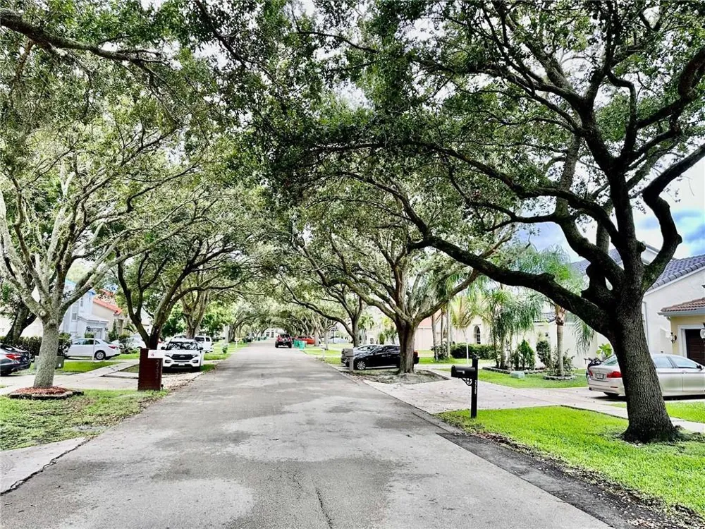 2710 BOGOTA AVENUE Cooper City, FL 33026