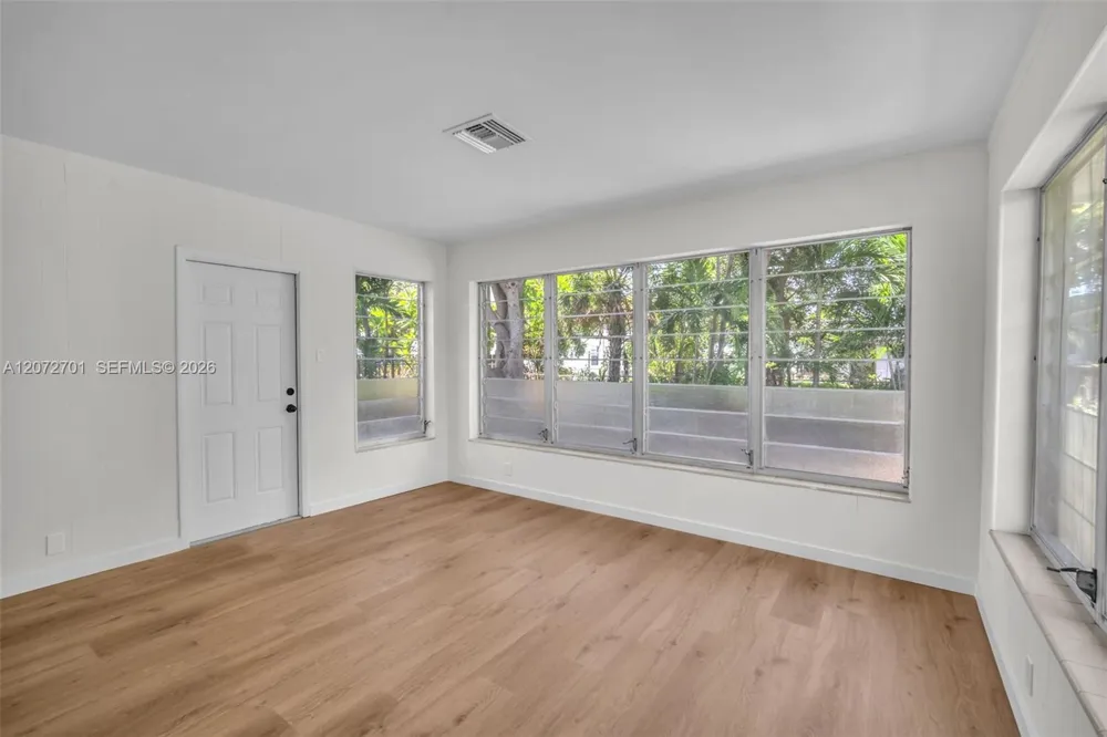 409 NW 17th Ave Fort Lauderdale, FL 33311