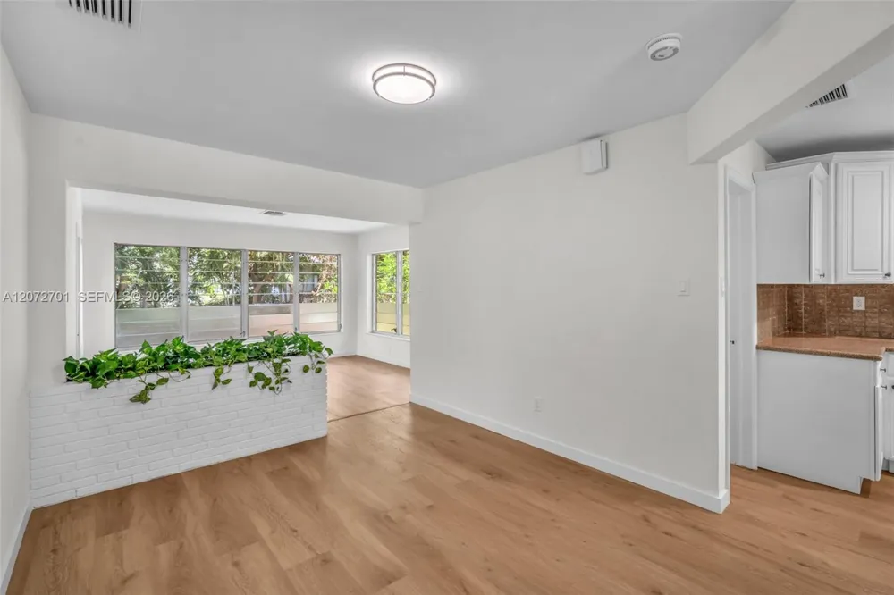 409 NW 17th Ave Fort Lauderdale, FL 33311