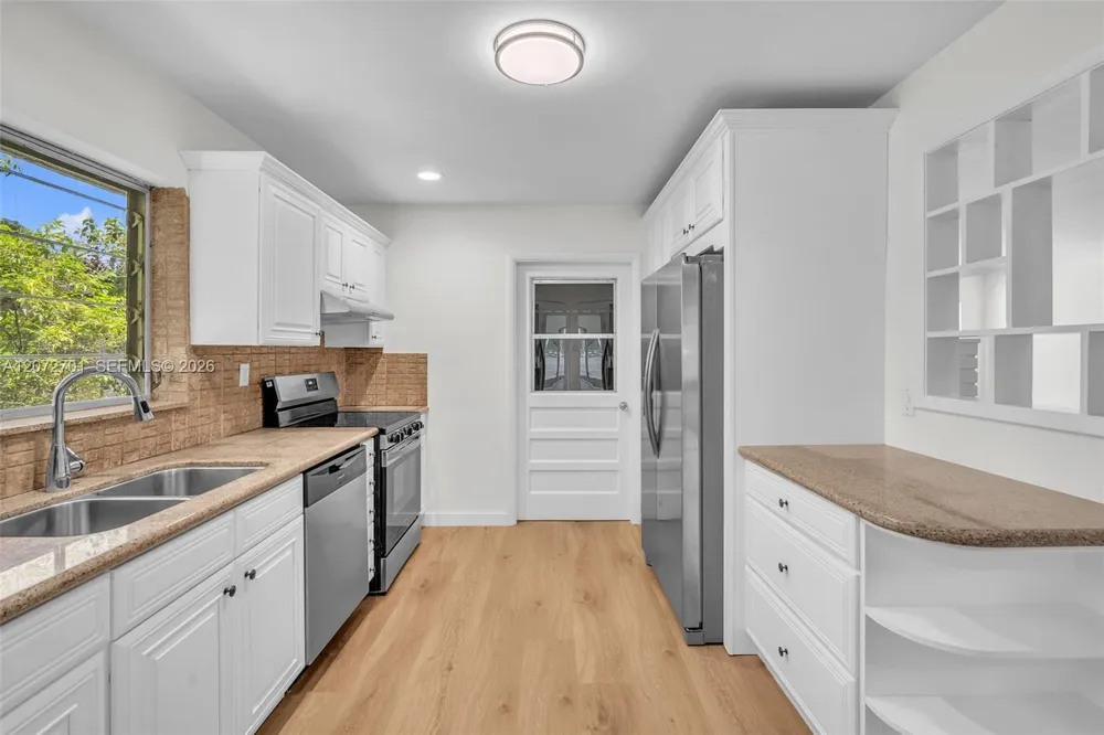 409 NW 17th Ave Fort Lauderdale, FL 33311