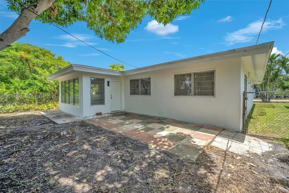 409 NW 17th Ave Fort Lauderdale, FL 33311