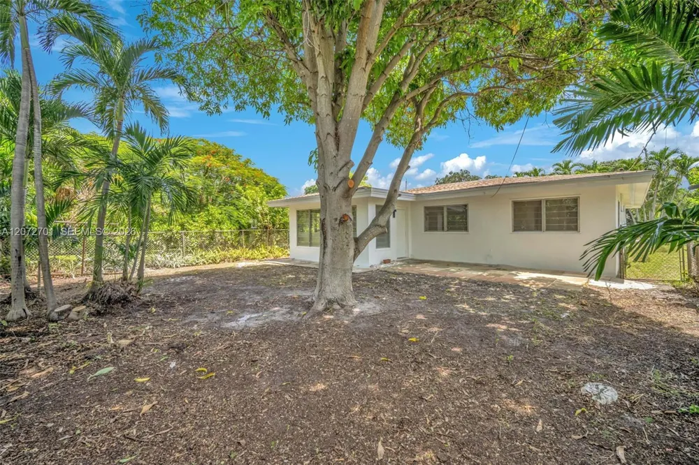 409 NW 17th Ave Fort Lauderdale, FL 33311