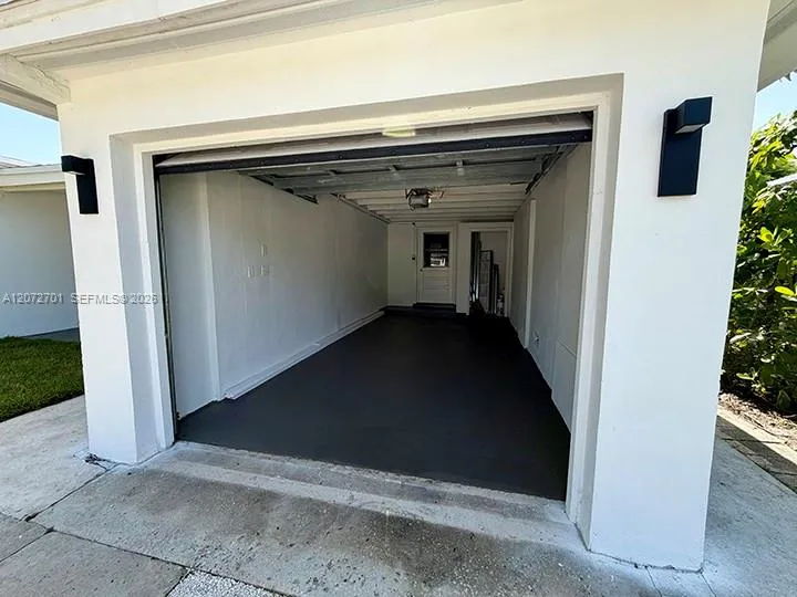 409 NW 17th Ave Fort Lauderdale, FL 33311