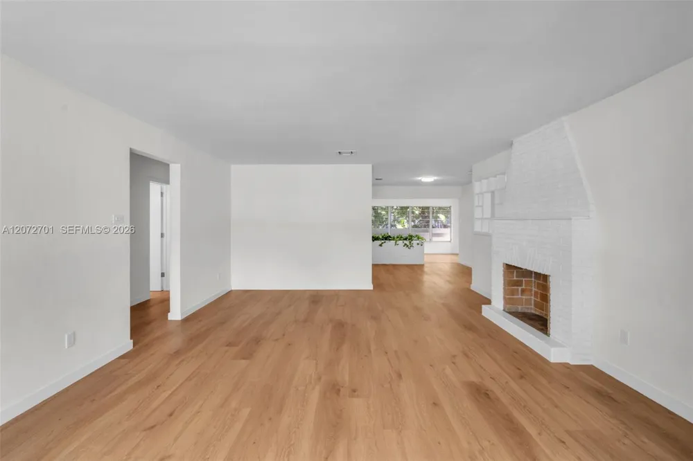 409 NW 17th Ave Fort Lauderdale, FL 33311