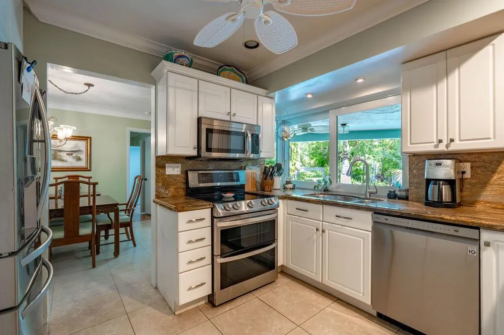 2823 NE 35TH COURT Lighthouse Point, FL 33064