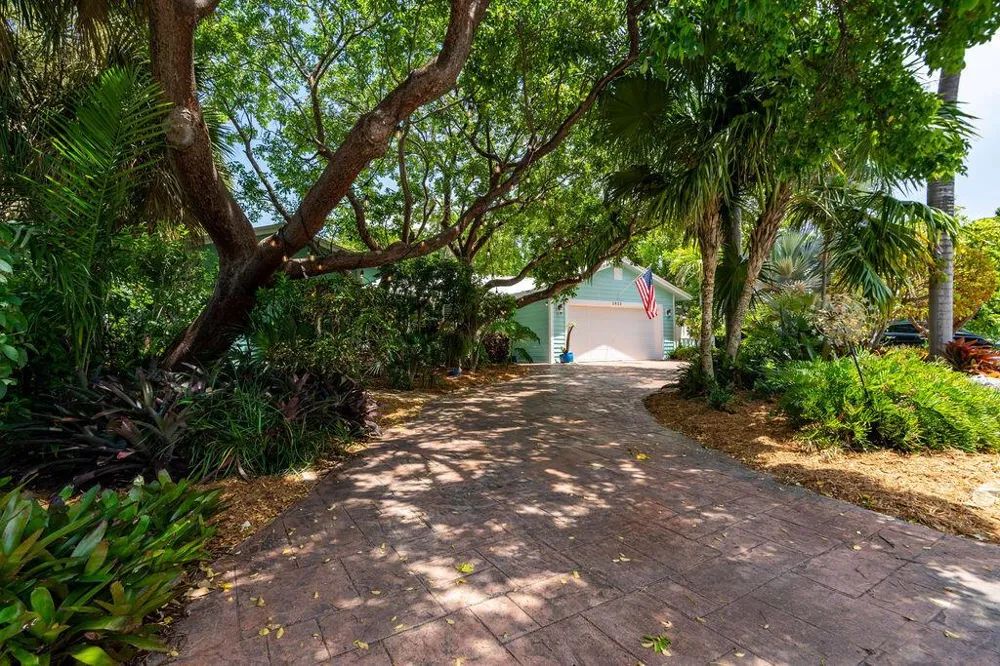 2823 NE 35TH COURT Lighthouse Point, FL 33064