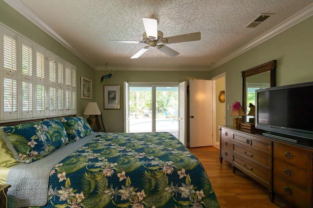 2823 NE 35TH COURT Lighthouse Point, FL 33064