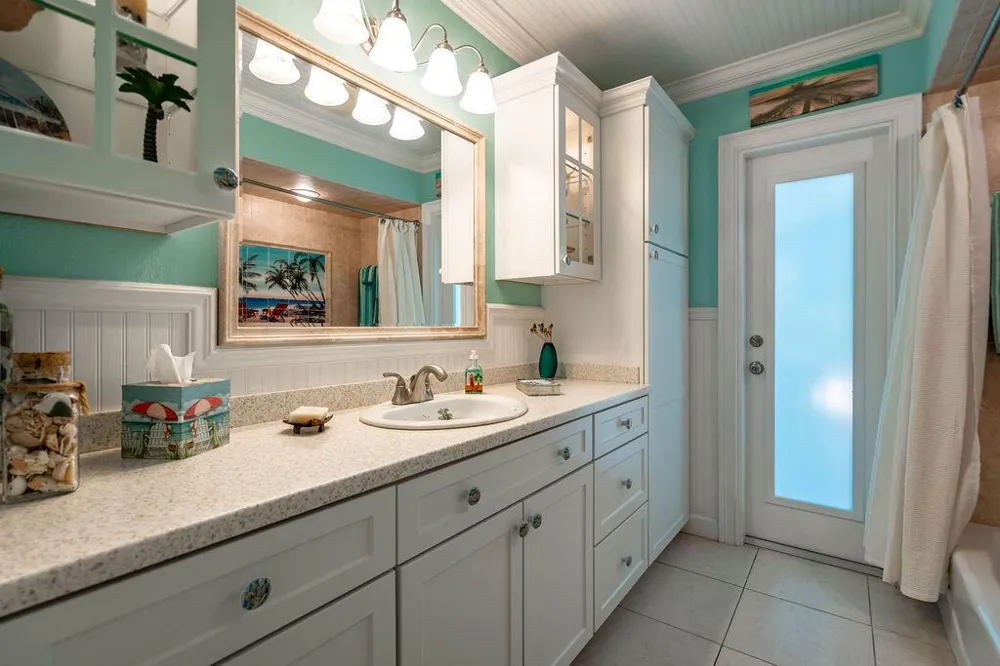 2823 NE 35TH COURT Lighthouse Point, FL 33064