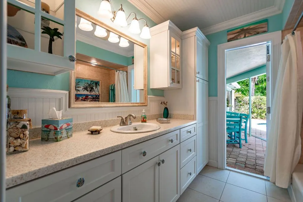 2823 NE 35TH COURT Lighthouse Point, FL 33064