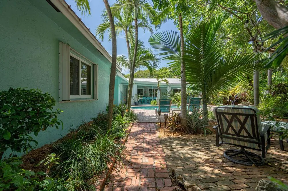 2823 NE 35TH COURT Lighthouse Point, FL 33064