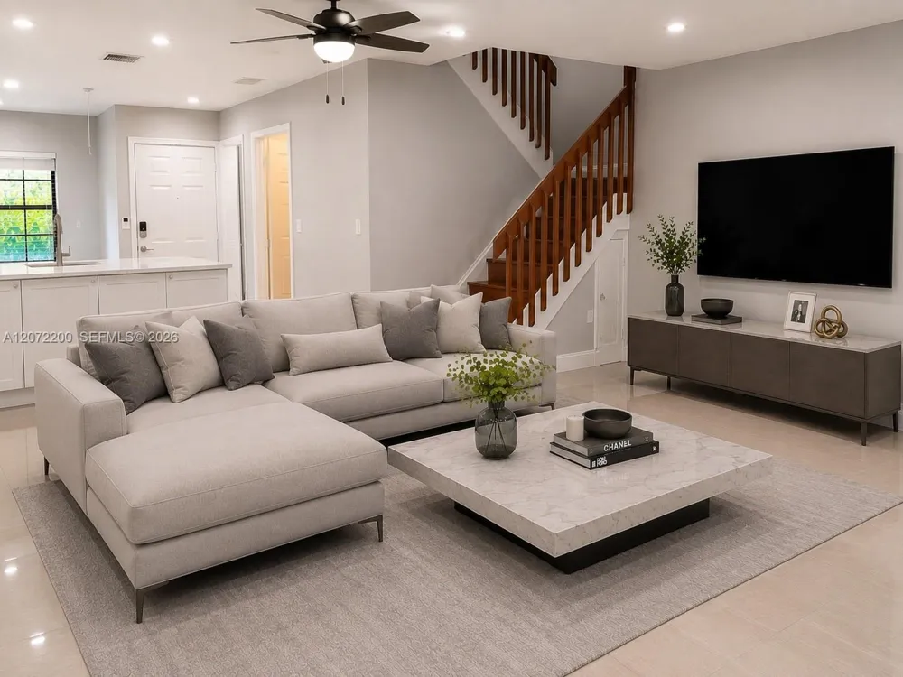 510 NW 103rd Ter Pembroke Pines, FL 33026