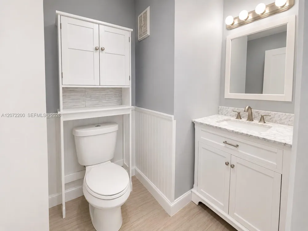 510 NW 103rd Ter Pembroke Pines, FL 33026