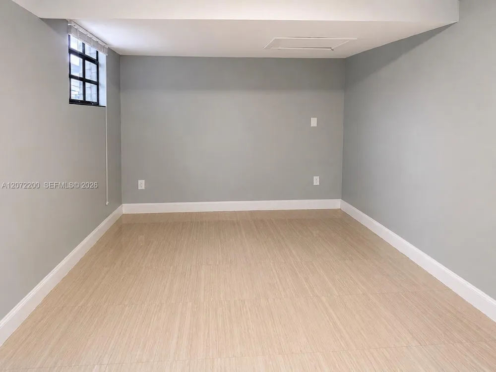 510 NW 103rd Ter Pembroke Pines, FL 33026