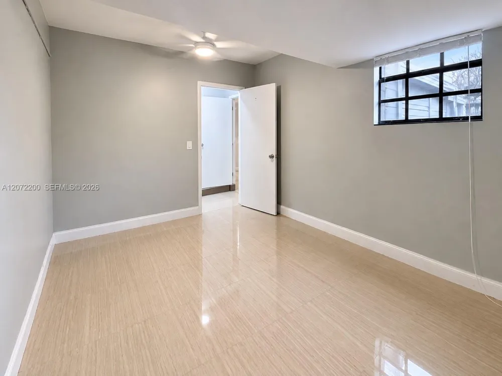 510 NW 103rd Ter Pembroke Pines, FL 33026
