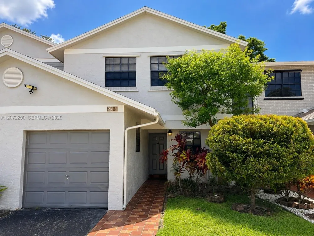 510 NW 103rd Ter Pembroke Pines, FL 33026