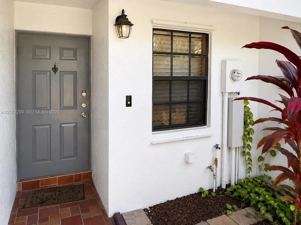 510 NW 103rd Ter Pembroke Pines, FL 33026