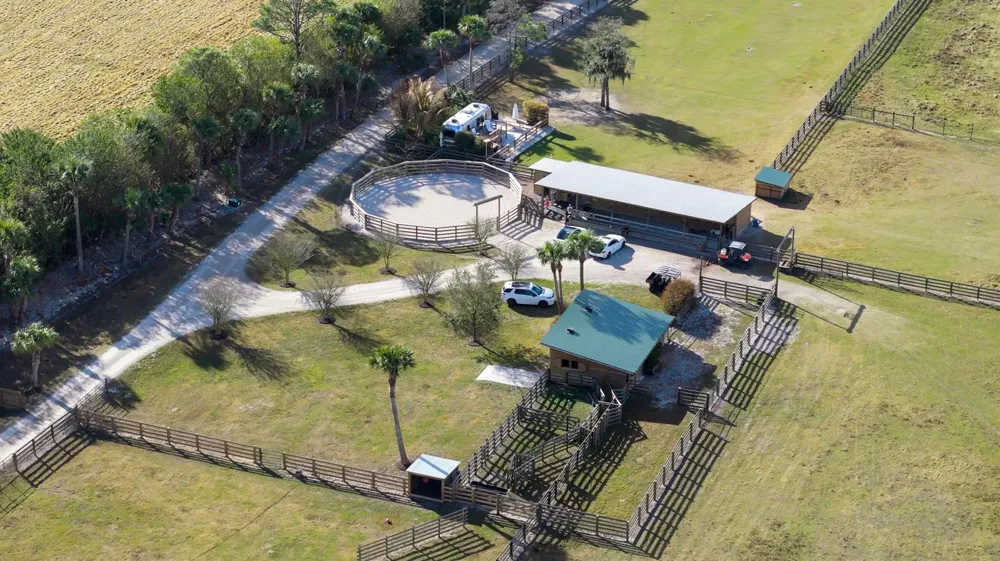 4350 SE Bridge Road Hobe Sound, FL 33455