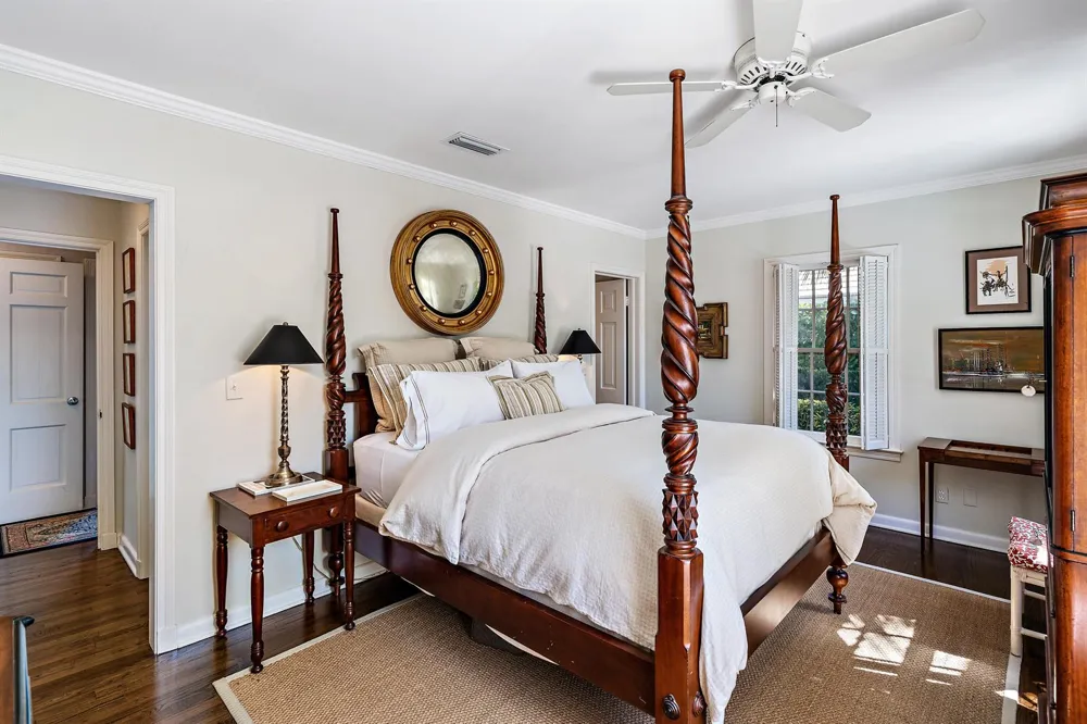 230 Colonial Lane Palm Beach, FL 33480