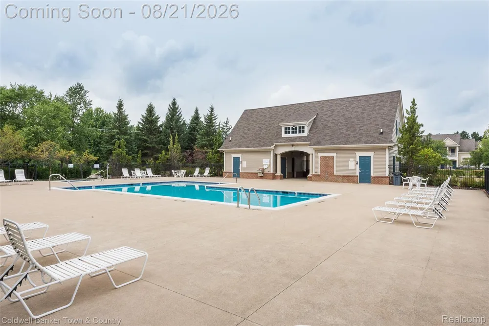 8210 ADDINGTON DRIVE #91 Commerce Charter Township, MI 48390