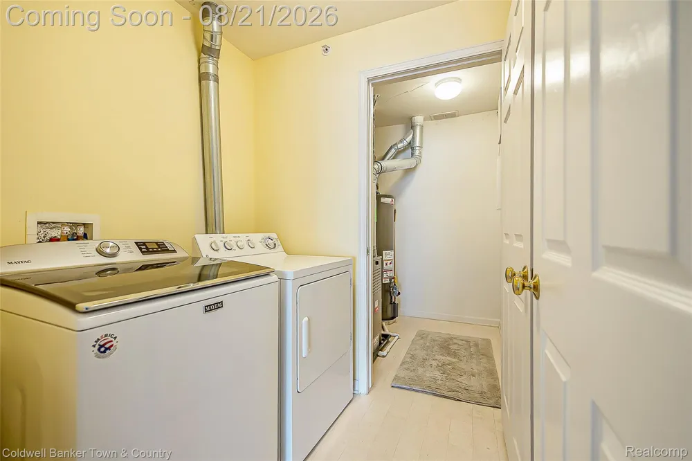 8210 ADDINGTON DRIVE #91 Commerce Charter Township, MI 48390