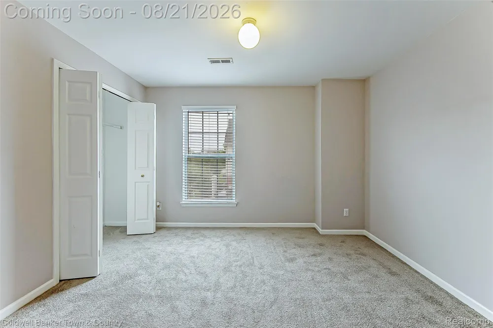 8210 ADDINGTON DRIVE #91 Commerce Charter Township, MI 48390
