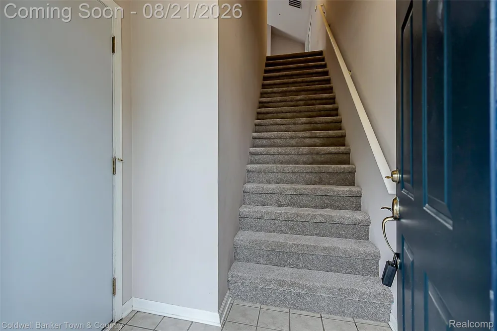 8210 ADDINGTON DRIVE #91 Commerce Charter Township, MI 48390