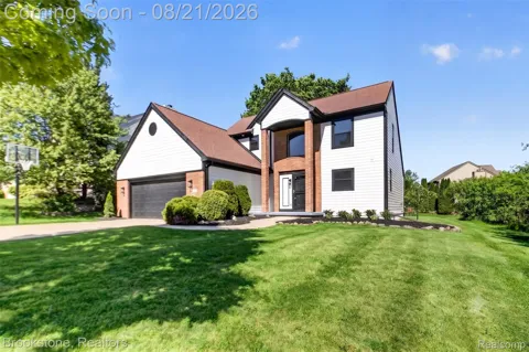3901 Highlander Way W